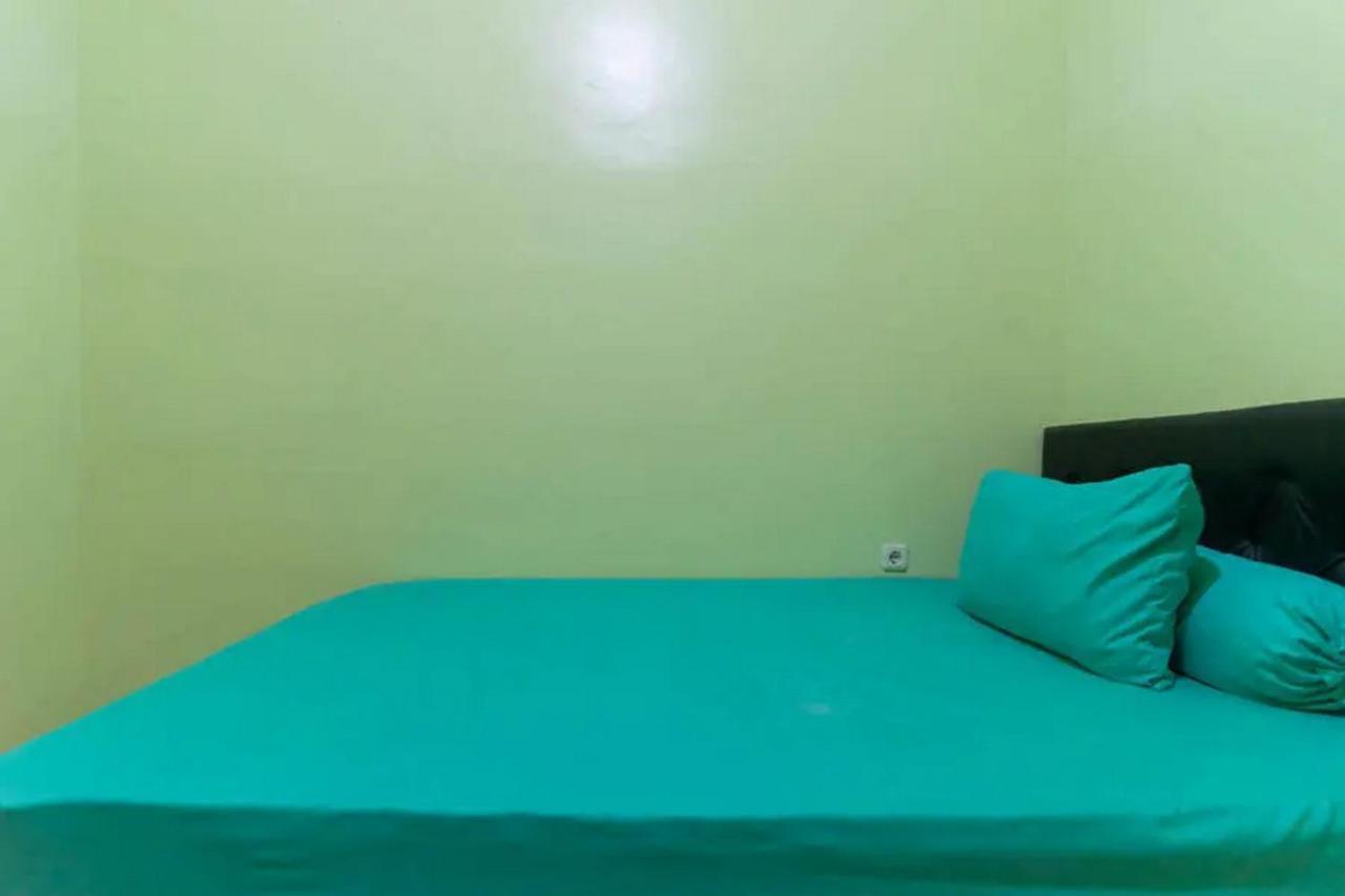 Kostawira Syariah Bintaro Mitra Reddoorz Hotel Mencil Ngoại thất bức ảnh